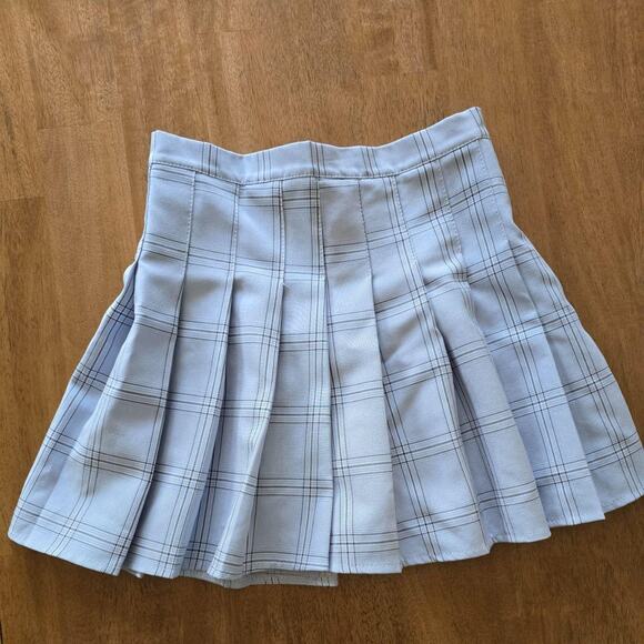 Princess Polly Dresses & Skirts - Princess polly pleated plaid skirt